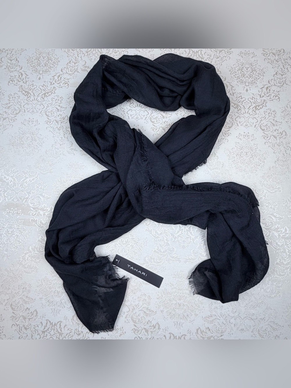 Tahari Black Lightweight Scarf, NWT, 72x38”